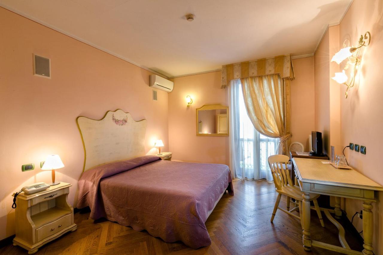 Hotel Pace Sirmione Luaran gambar